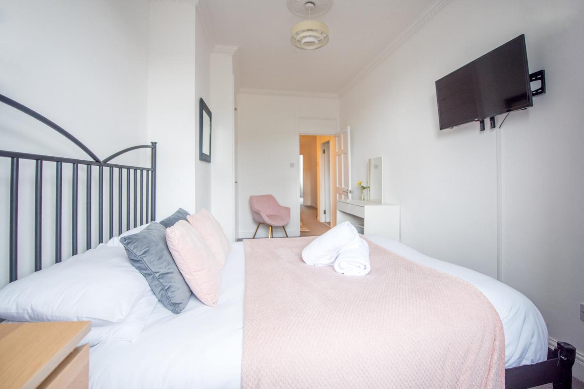 Grosvenor Pad - Lovely 2-Bed Flat - Free On Street Parking Bath Eksteriør billede